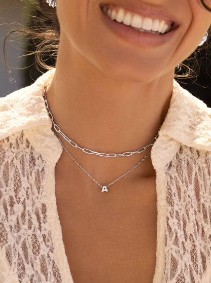 Srebrny naszyjnik z personalizowanym inicjałem