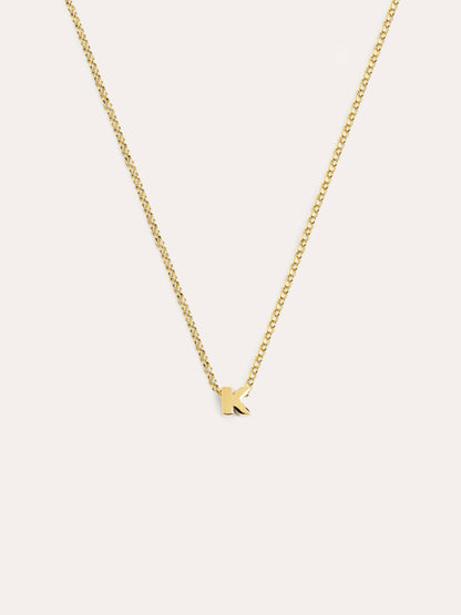 Złoty naszyjnik z personalizowanym inicjałem