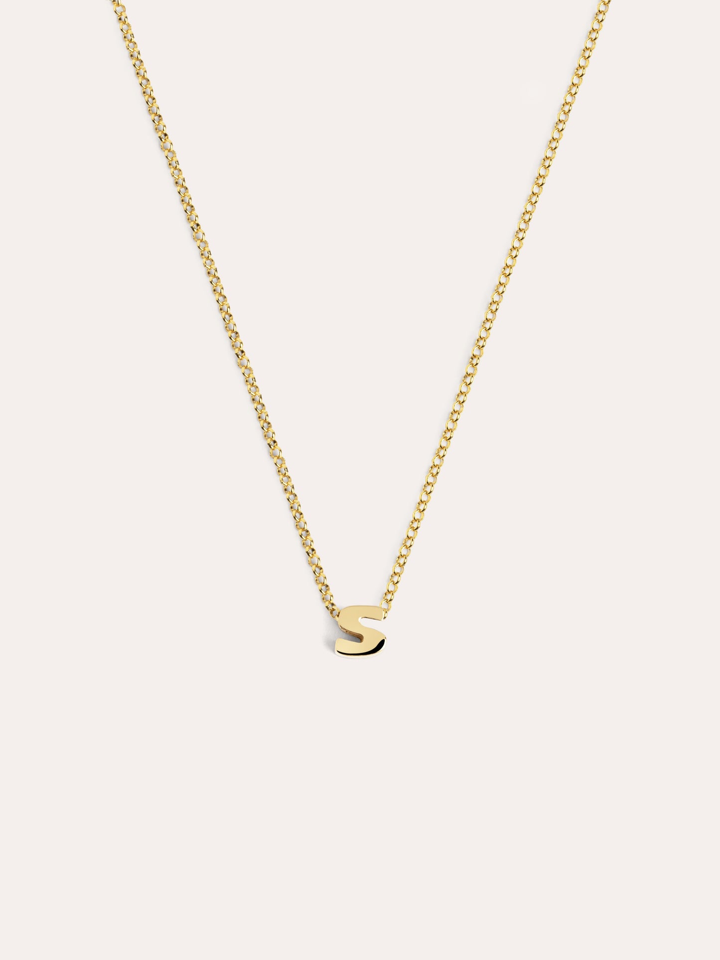 Złoty naszyjnik z personalizowanym inicjałem