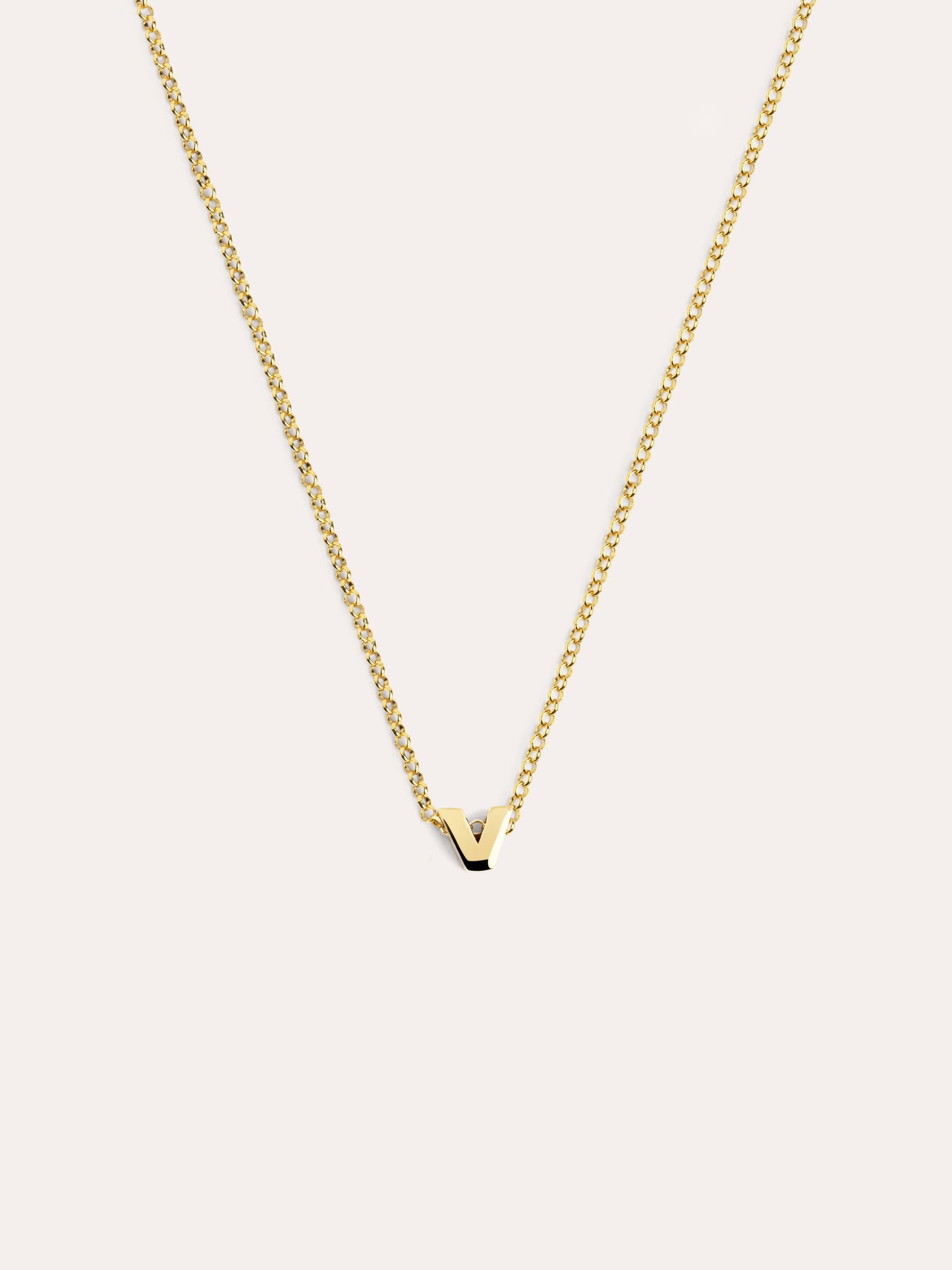 Złoty naszyjnik z personalizowanym inicjałem